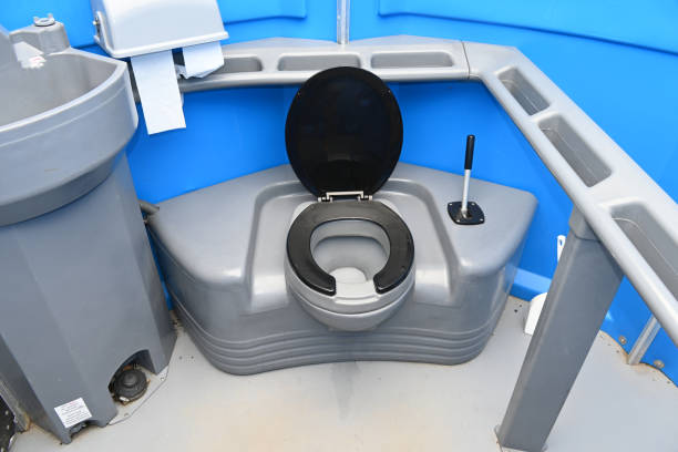 Best Luxury portable toilet rental  in Chinook, MT
